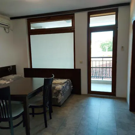Apartment Апартамент Плами Созопол *